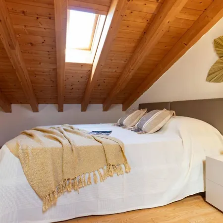 Comfy With Shared Pool Apartament