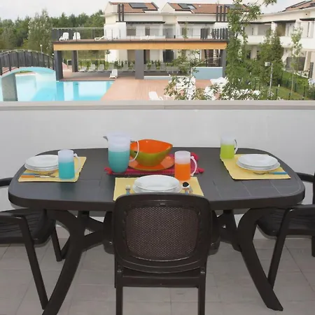 Comfy With Shared Pool شقة